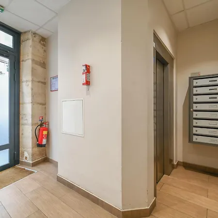 Magnifique A Opera דירה *