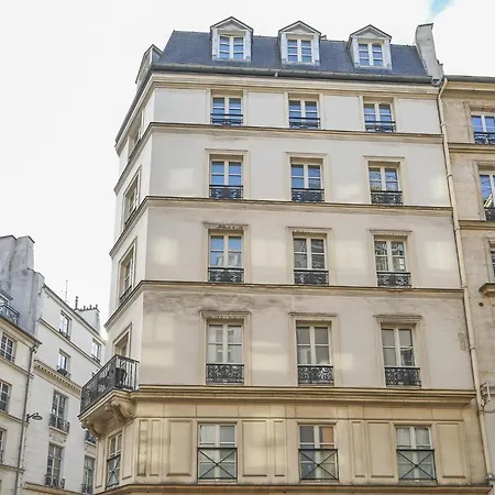 Magnifique A Opera דירה